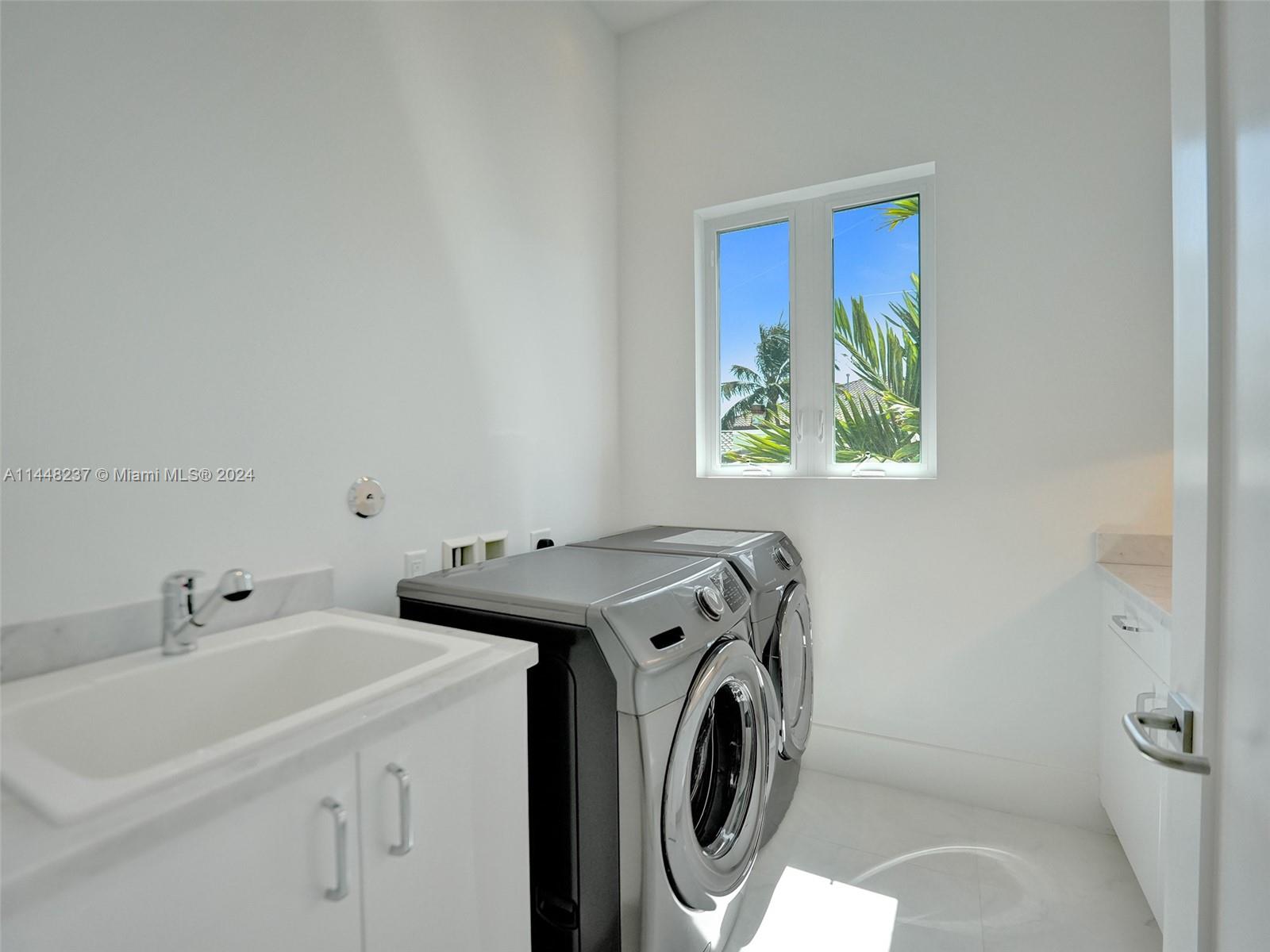 CYPRESS POINT - Residential