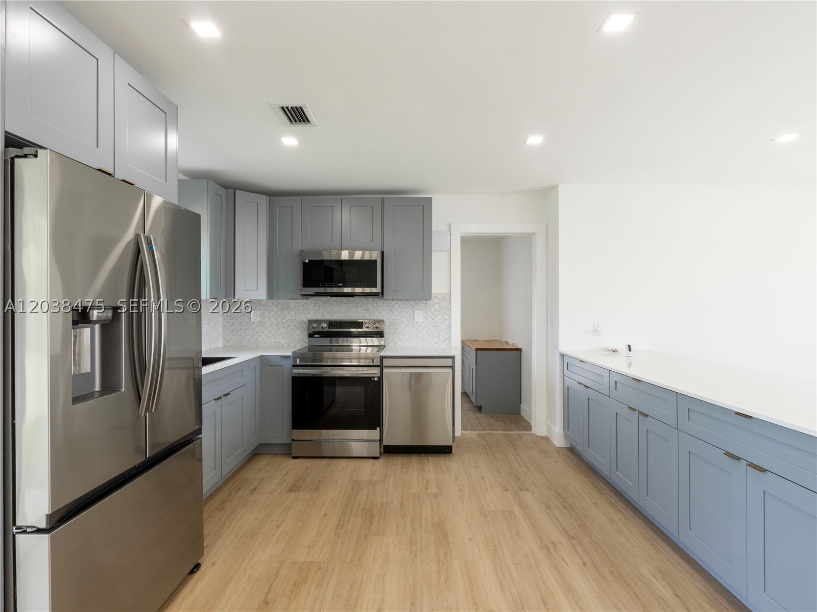 7TH ADDN TO RICHMOND HEIG - Residential Lease