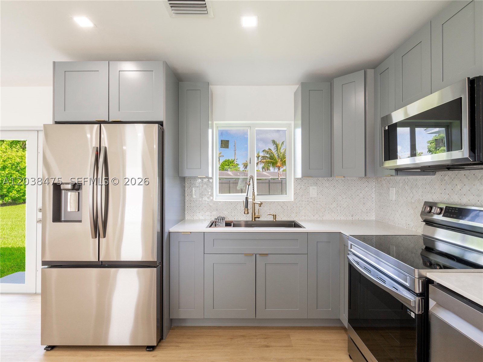 7TH ADDN TO RICHMOND HEIG - Residential Lease