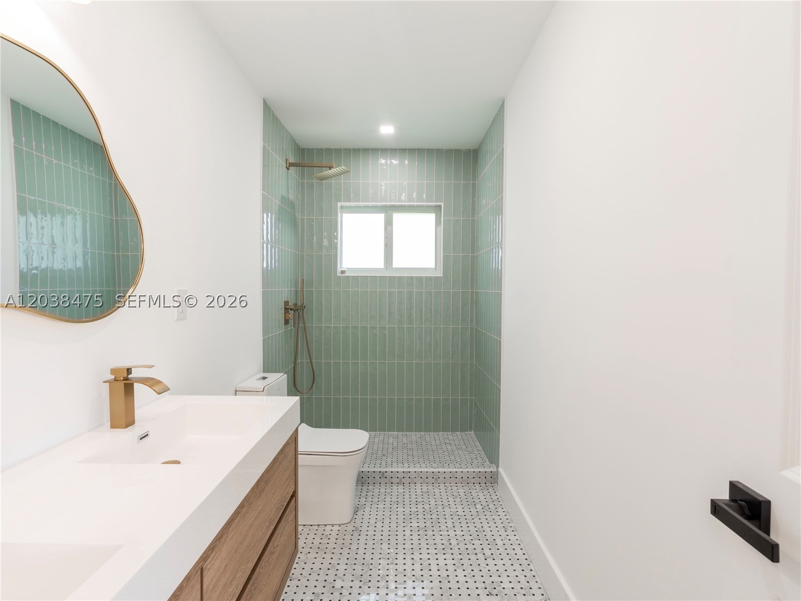7TH ADDN TO RICHMOND HEIG - Residential Lease