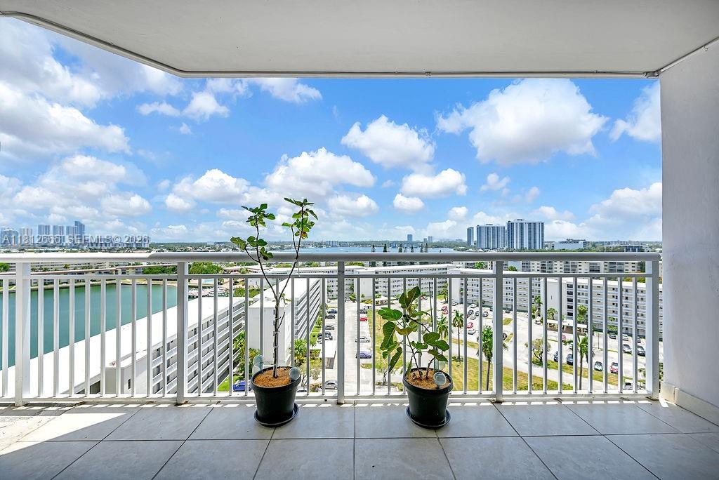 DEL PRADO MARINA - Residential
