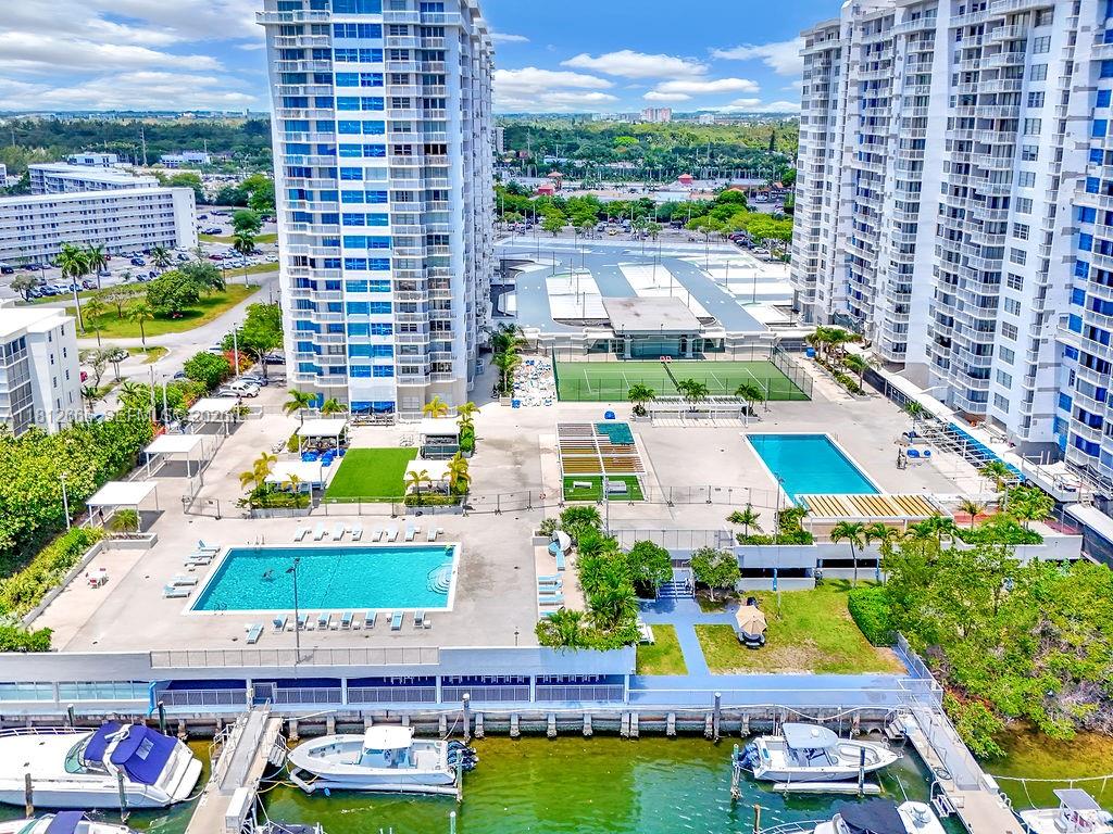 DEL PRADO MARINA - Residential