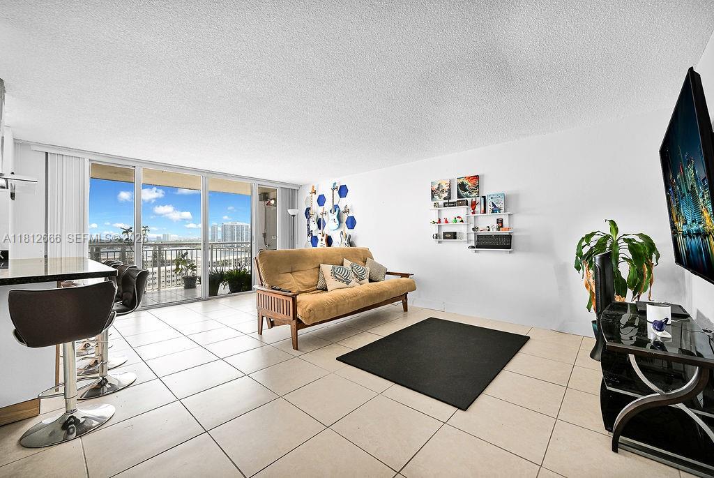 DEL PRADO MARINA - Residential