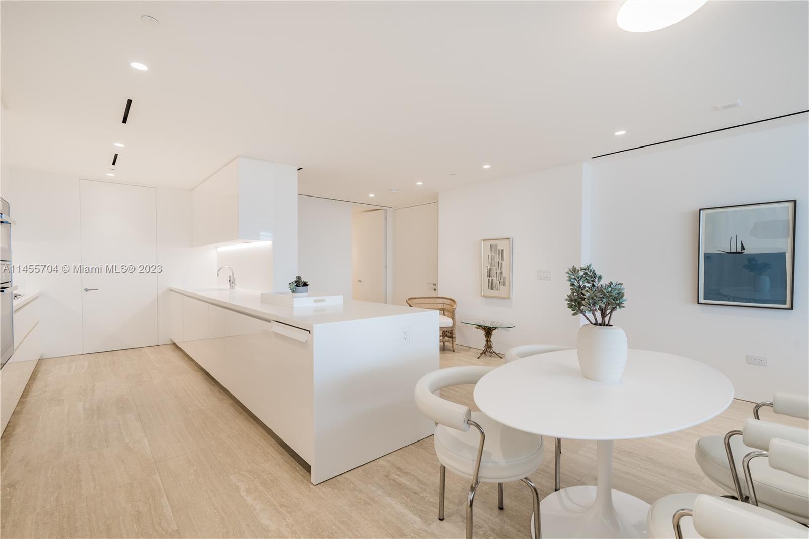SURF CLUB CONDO - Residential