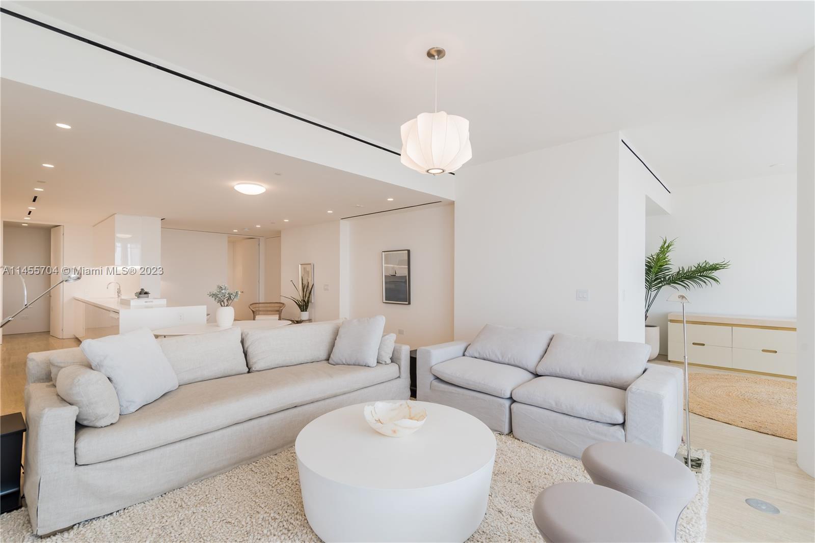 SURF CLUB CONDO - Residential