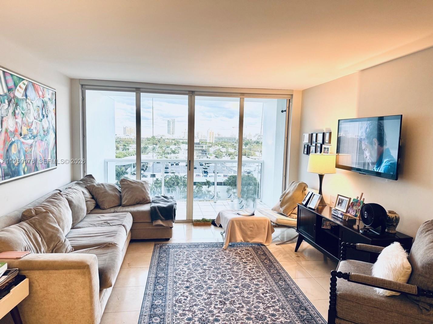 SUNSET HARBOUR NORTH COND - Residential