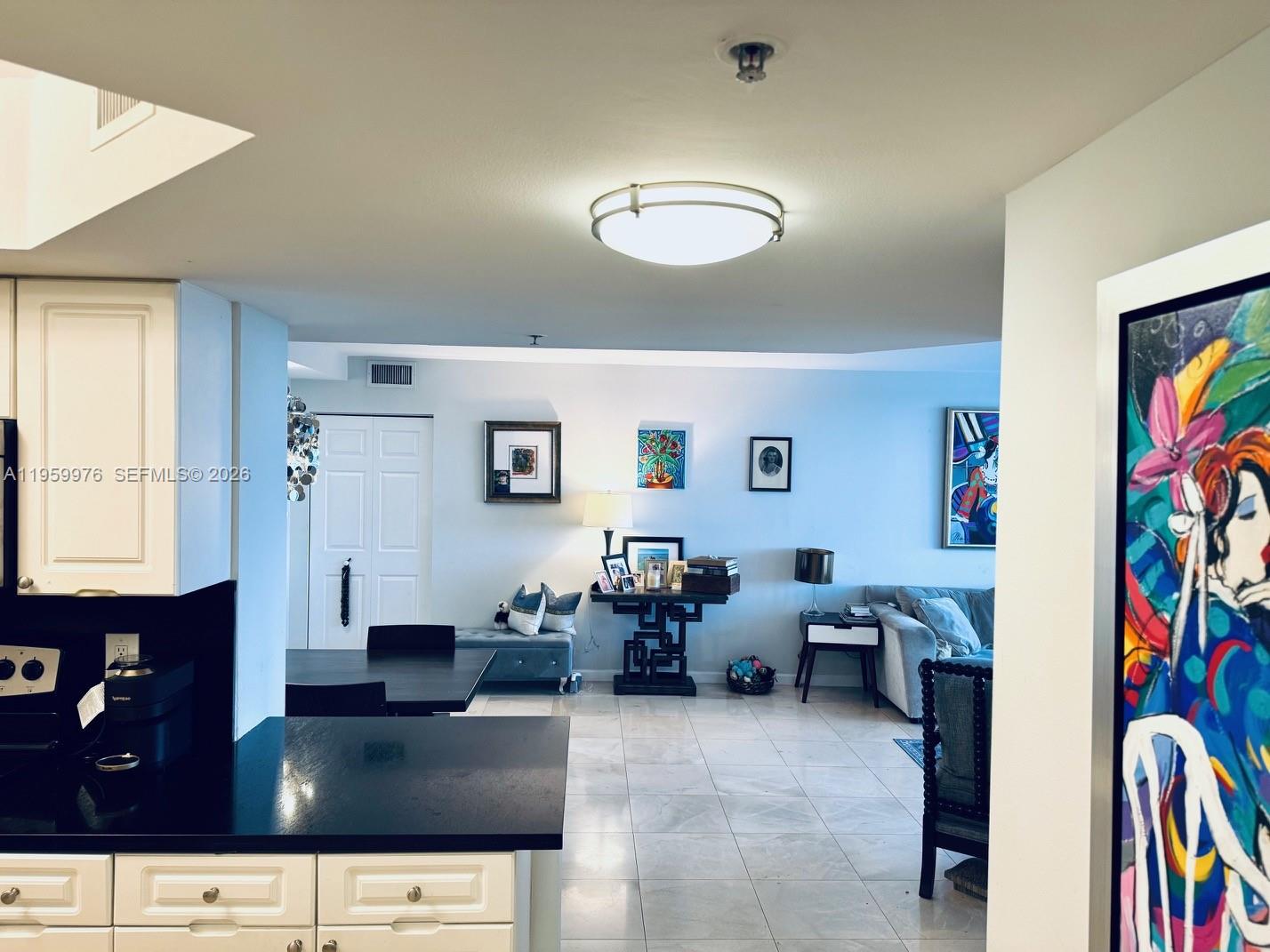 SUNSET HARBOUR NORTH COND - Residential