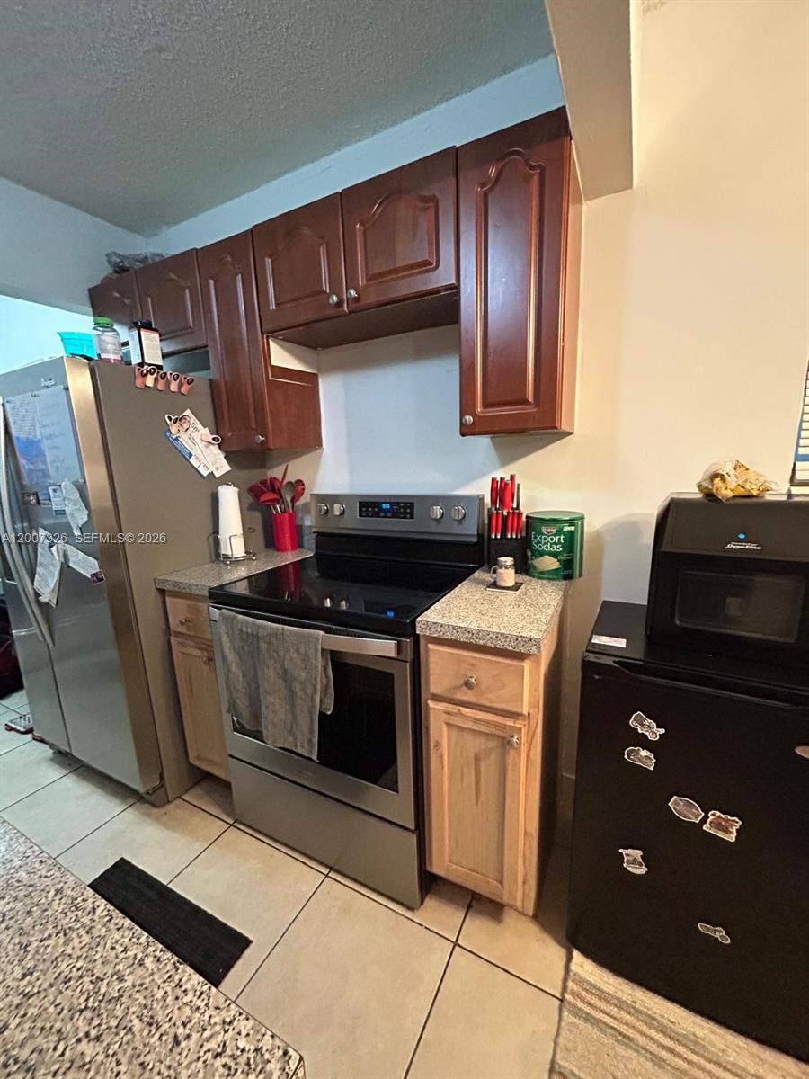 LSOLEI AT HALLANDALE BEAC - Residential