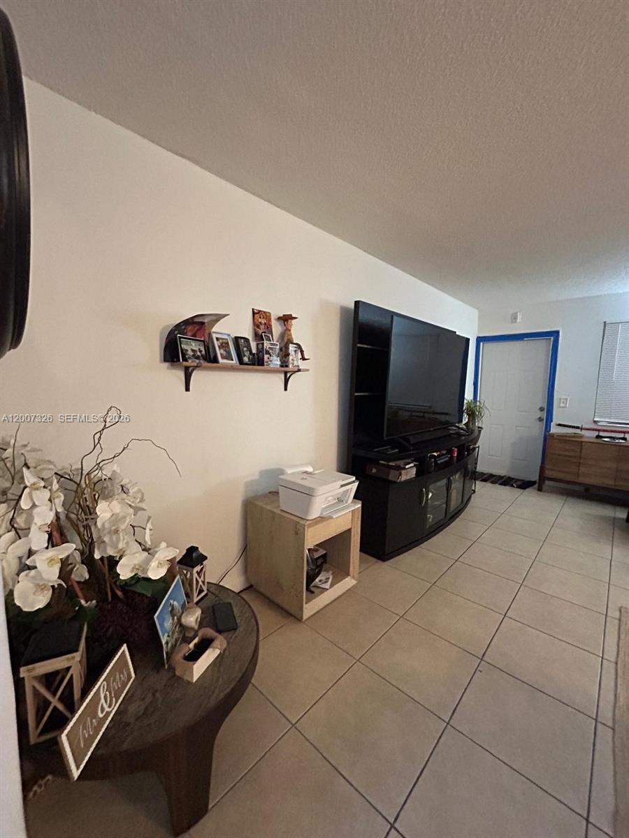 LSOLEI AT HALLANDALE BEAC - Residential