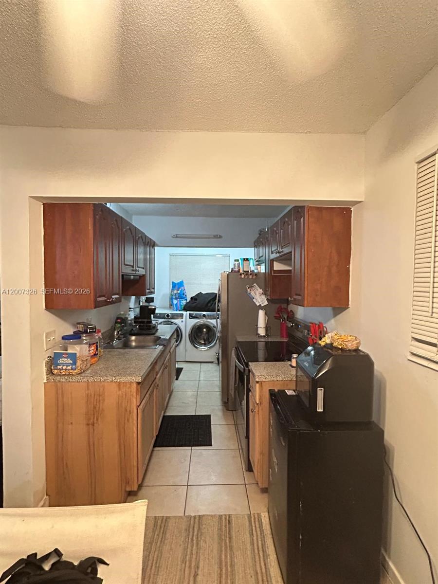 LOCATION!!! LOCATION!!! Calling all investors! Check out this AMAZING 1 bed/1 bath in Hallandale Beach! Just minutes from the beach, shopping, restaurants, and the Hard Rock Casino! Comes with assigned parking, washer dryer in unit! Unit is Currently Vacant.
