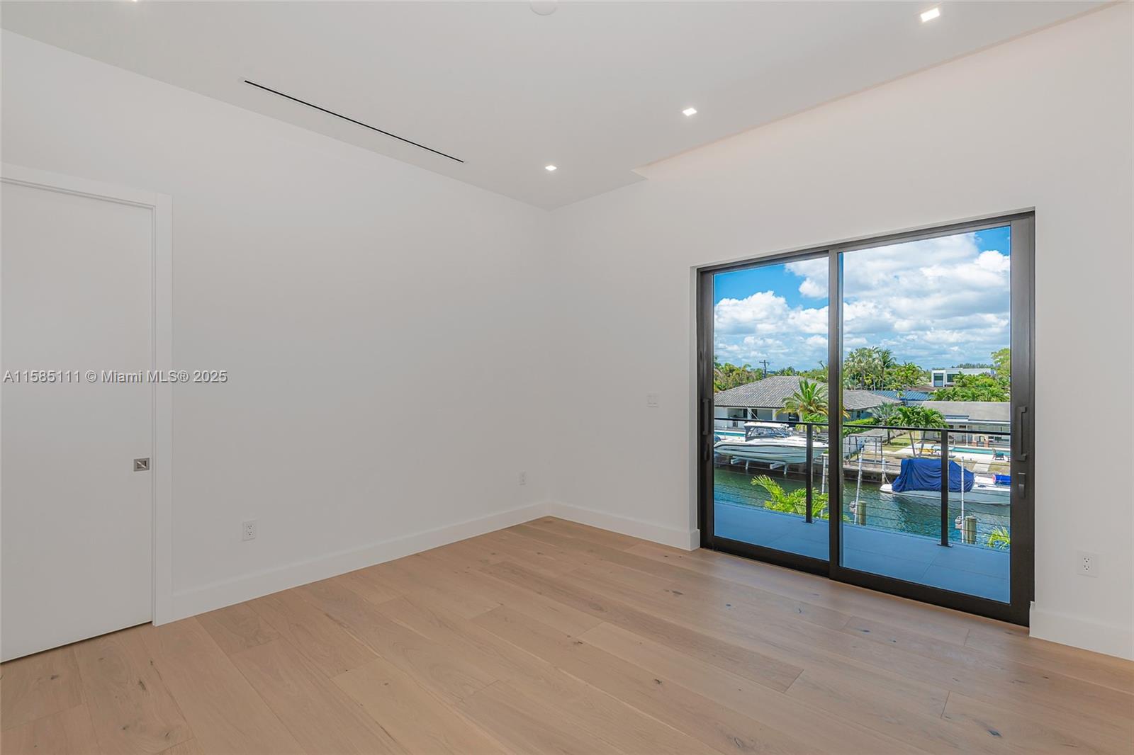 CORONADO HARBOR - Residential