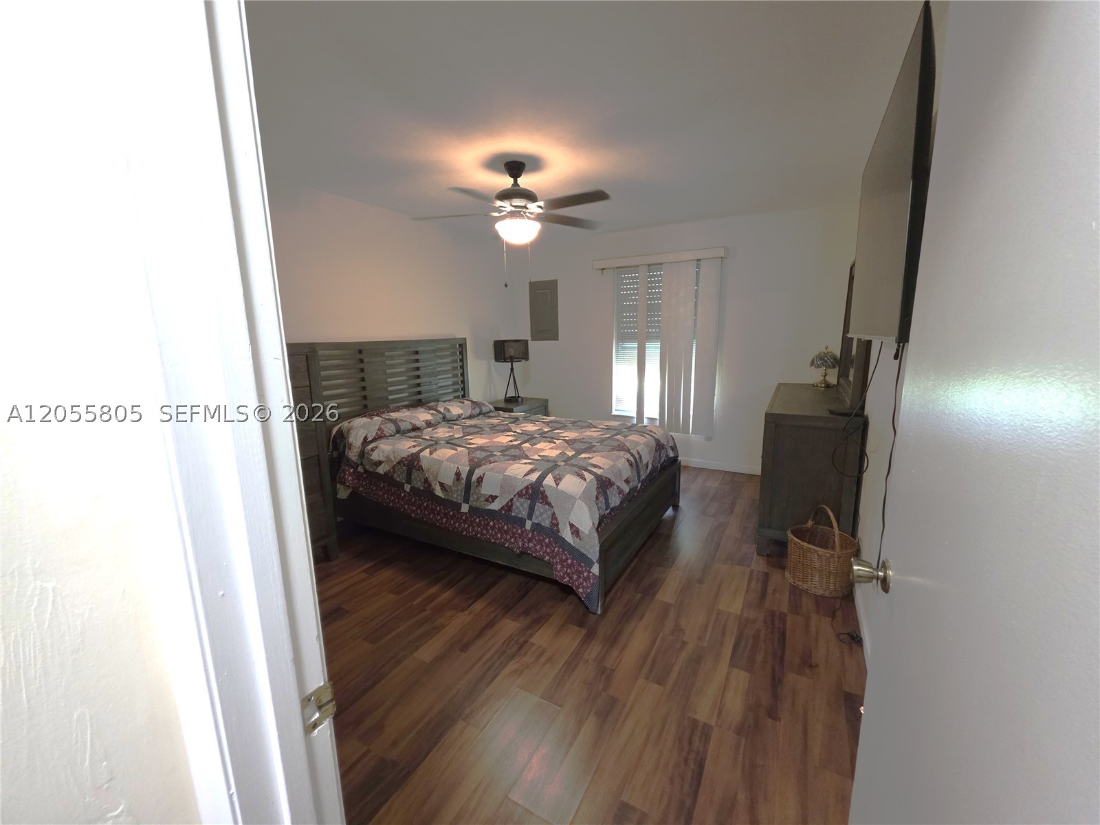 Pinewood Condominium - Residential