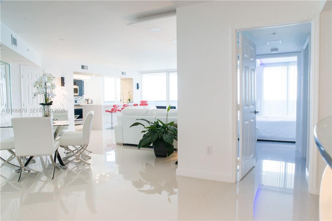 LA GORCE PALACE CONDO - Residential