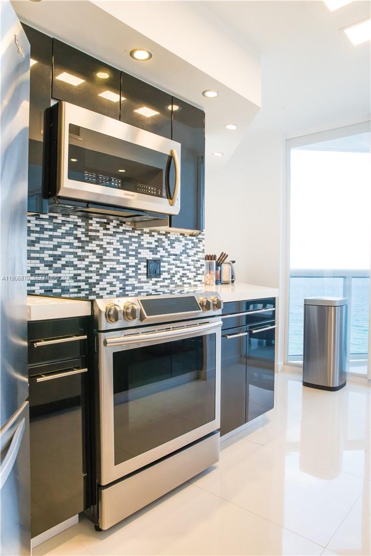 LA GORCE PALACE CONDO - Residential