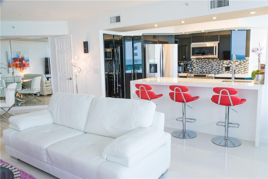 LA GORCE PALACE CONDO - Residential