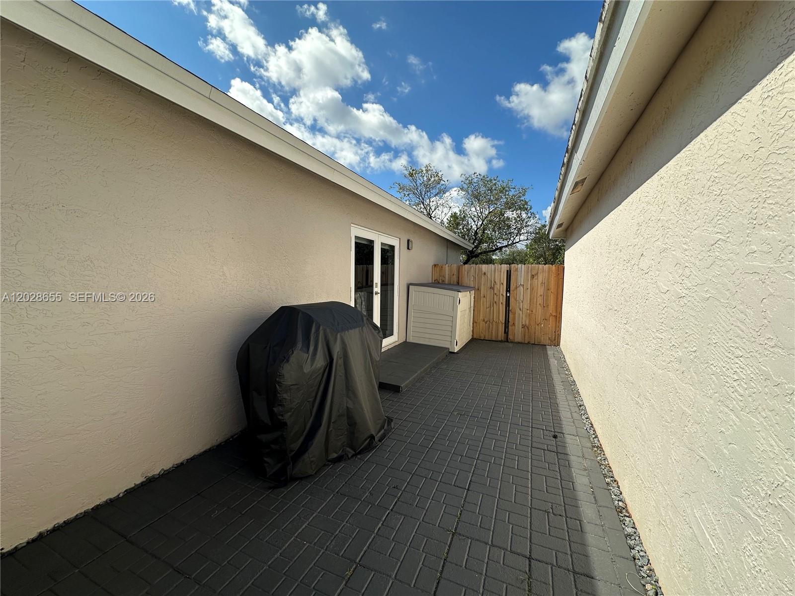 PATIO HOMES OF DORAL PINES - Residential Lease