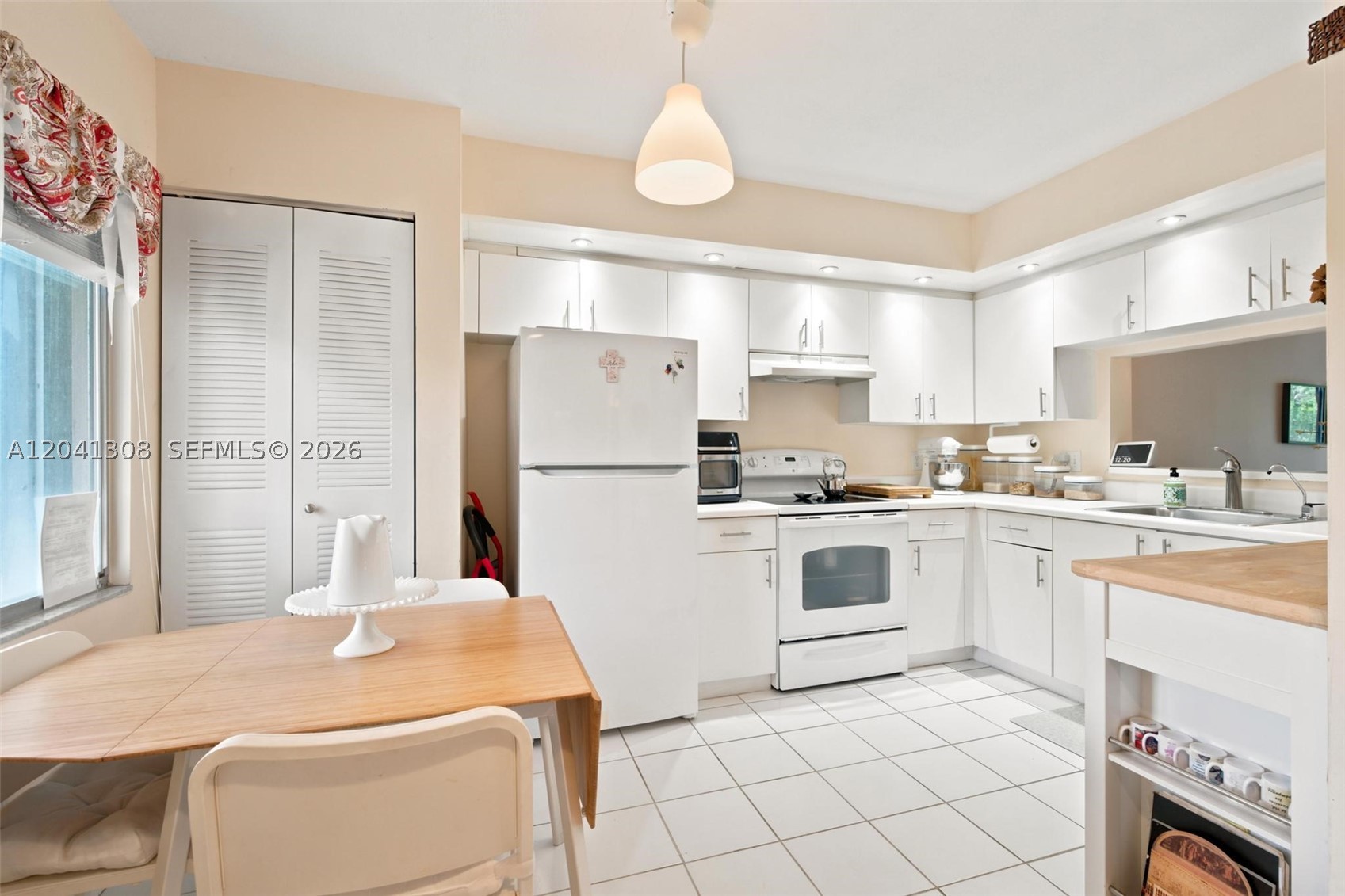 PLYMOUTH AT CENTURY VILLA - Residential