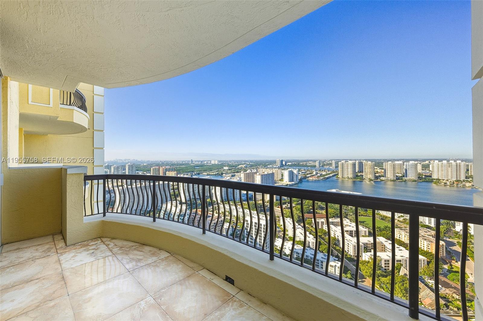 ACQUALINA OCEAN RESIDENCE - Residential