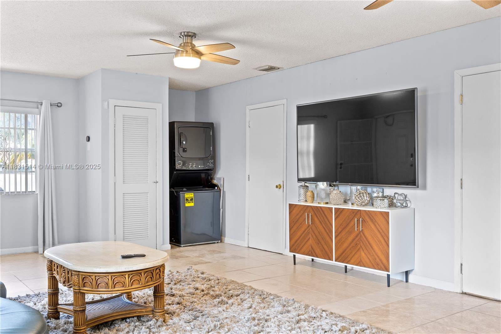 1ST ADDN TO PINEWOOD PARK - Residential Lease