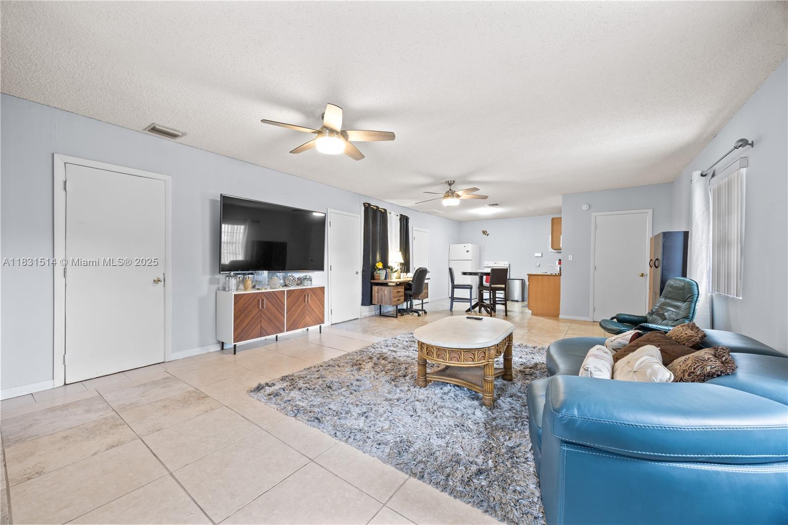Turnkey and move-in ready! This 3BD/1BA unit is fully furnished and located in a secure duplex in the heart of Miami. Includes its own gated front parking area with space for three cars and a private entrance. No shared driveways, no hassle. Located just seconds from I-95, this spot gives you unmatched access to Downtown, the Design District, and major highways.