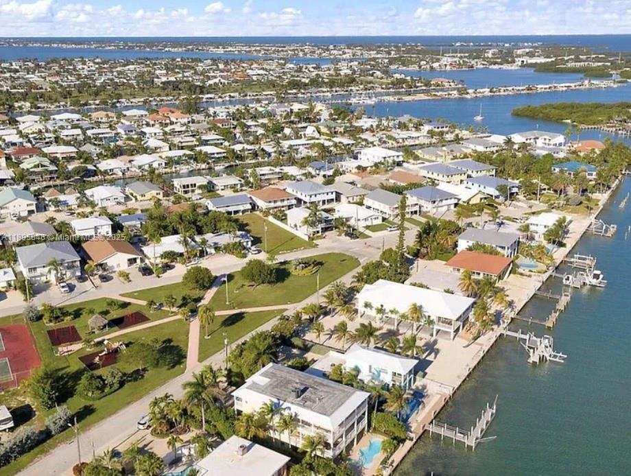 KEY COLONY BEACH - Residential