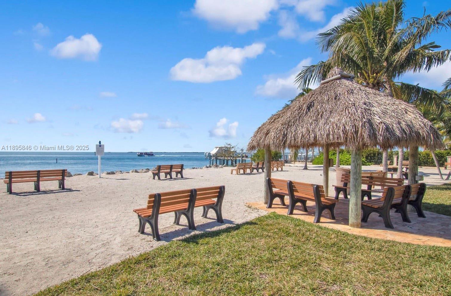 KEY COLONY BEACH - Residential