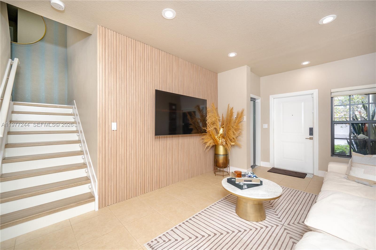 CHAMPION LAKES - Residential