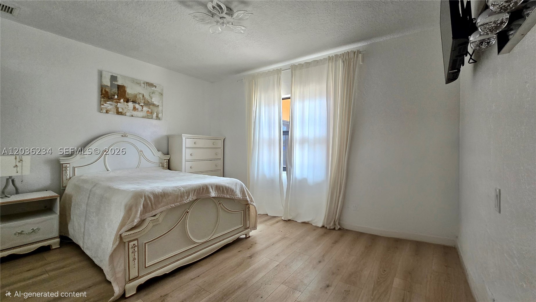 HOLLYWOOD LAKES SECTION - Residential
