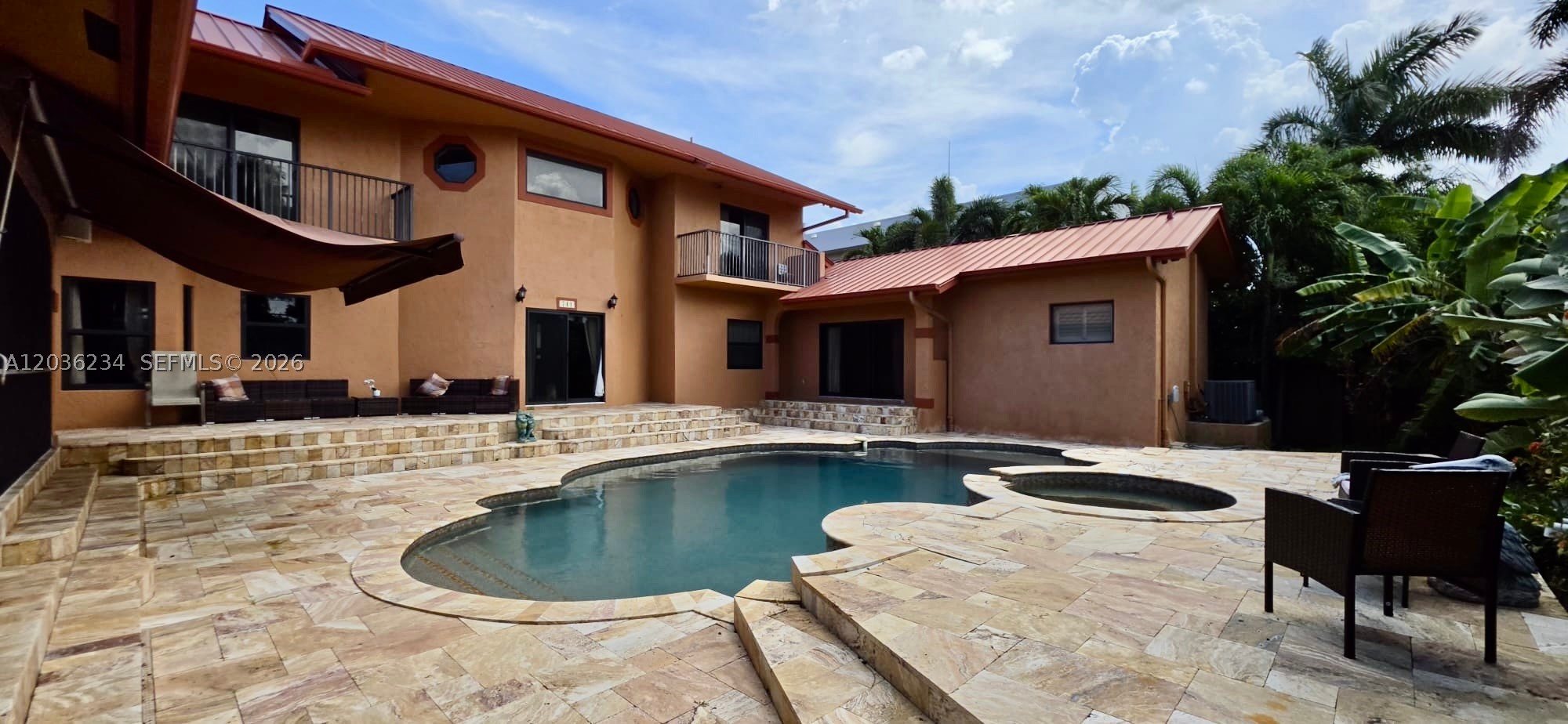 HOLLYWOOD LAKES SECTION - Residential