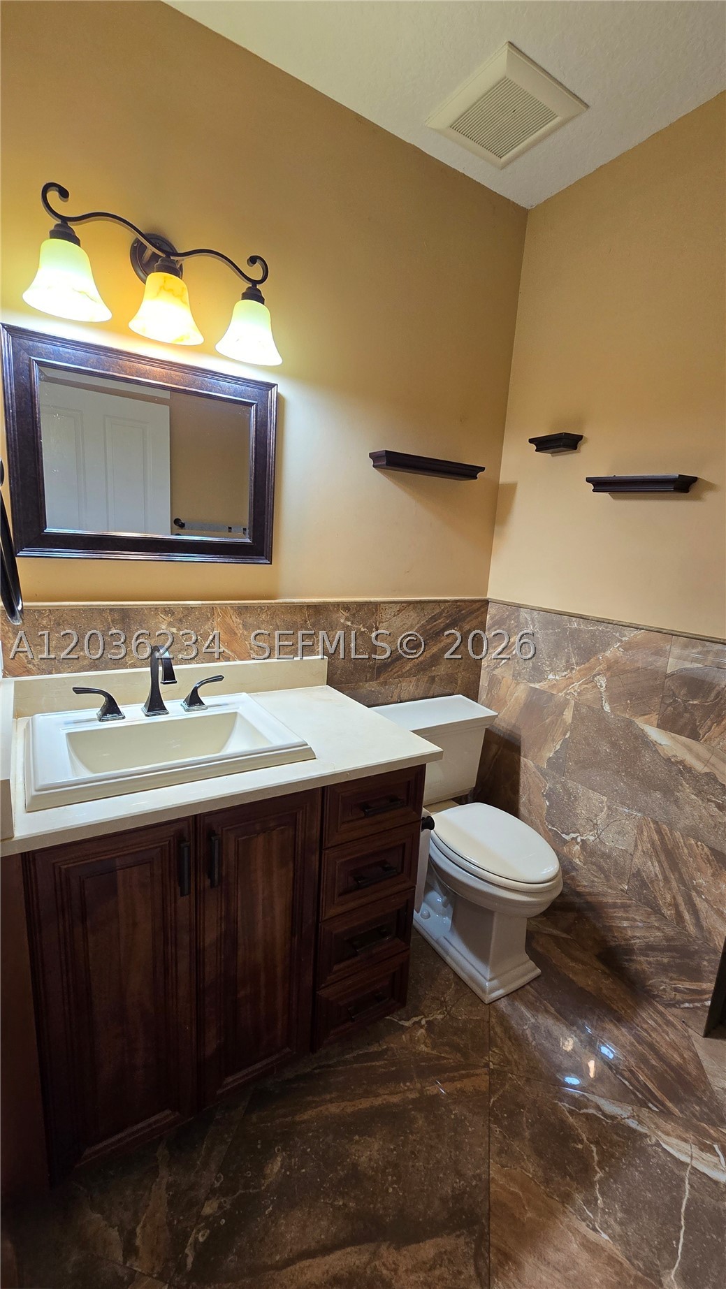 HOLLYWOOD LAKES SECTION - Residential