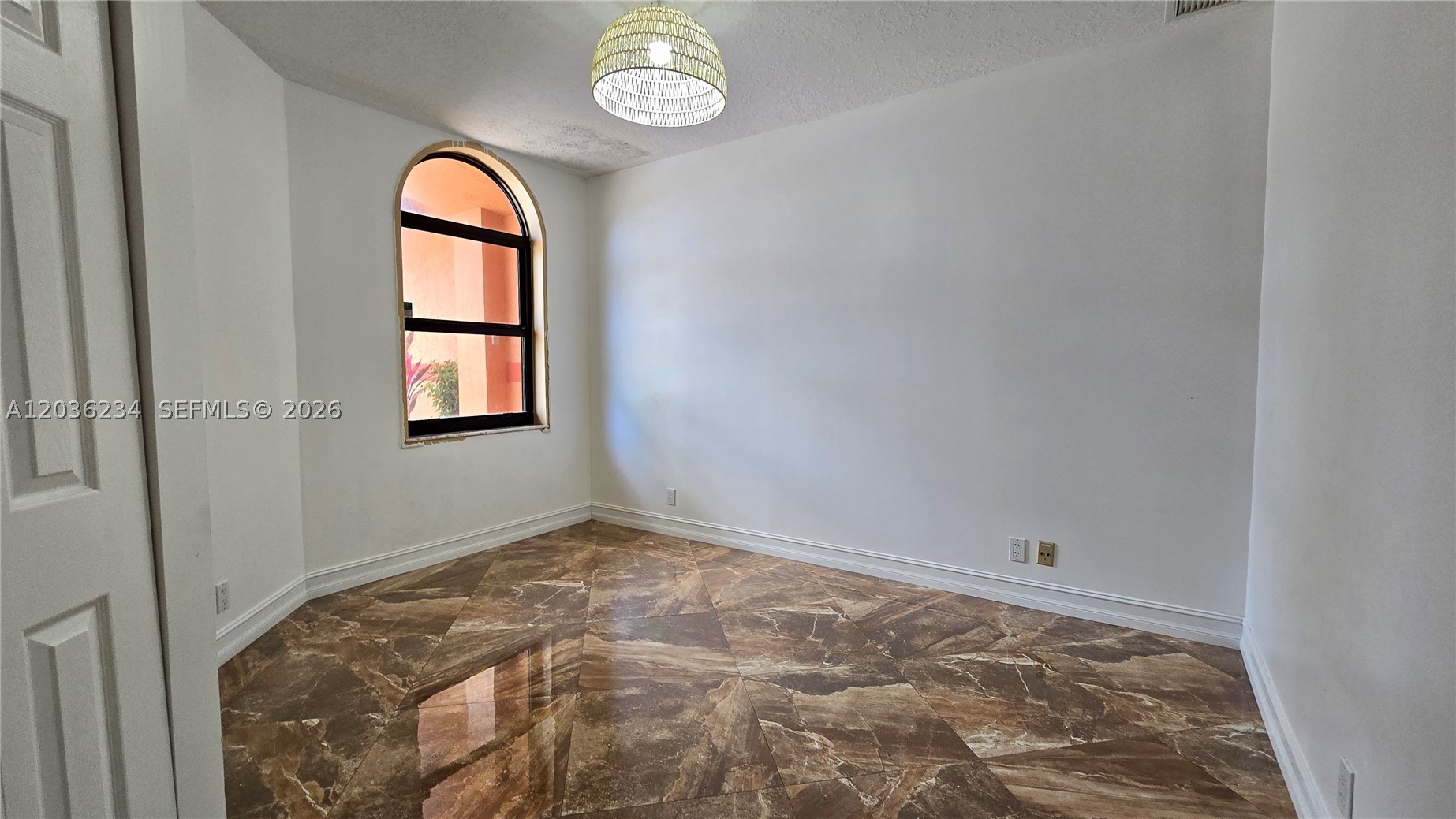 HOLLYWOOD LAKES SECTION - Residential