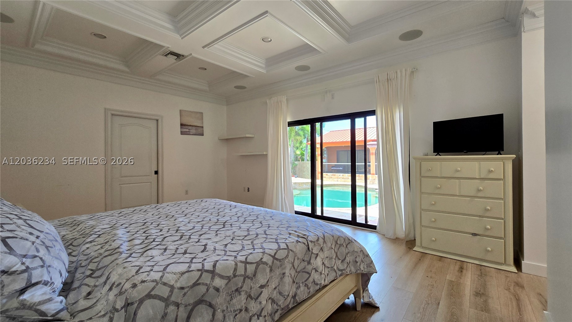 HOLLYWOOD LAKES SECTION - Residential