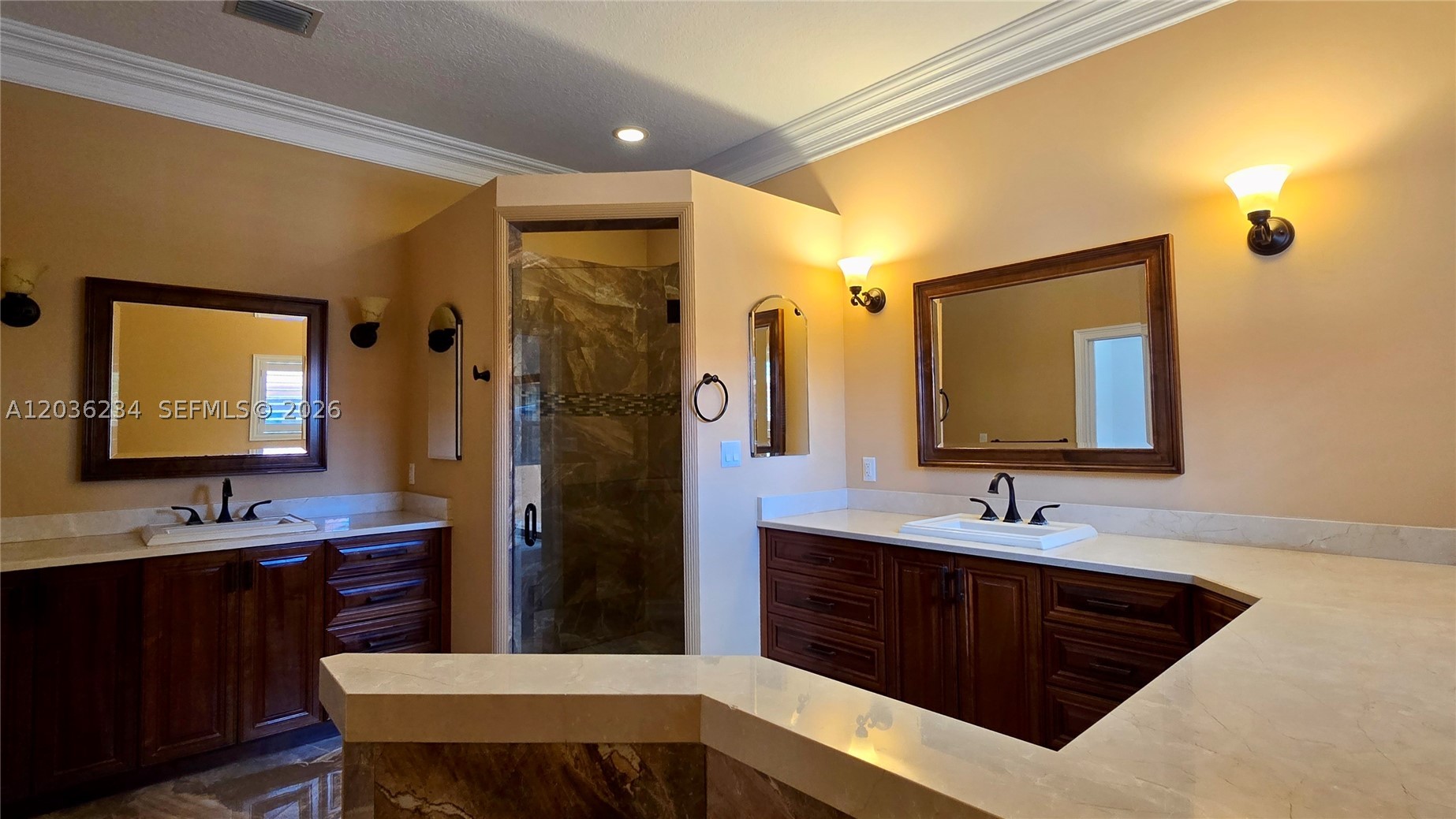 HOLLYWOOD LAKES SECTION - Residential
