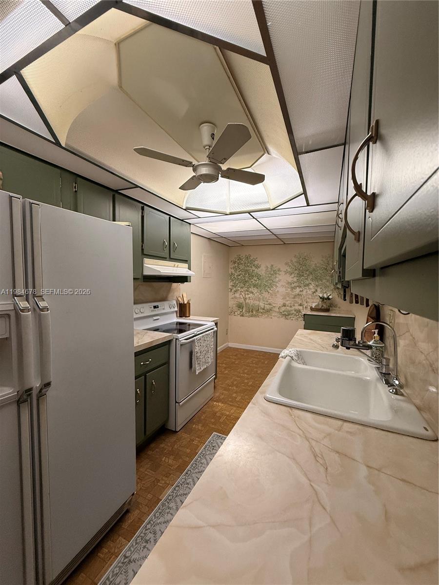 WATERWAY ISLES CONDO - Residential
