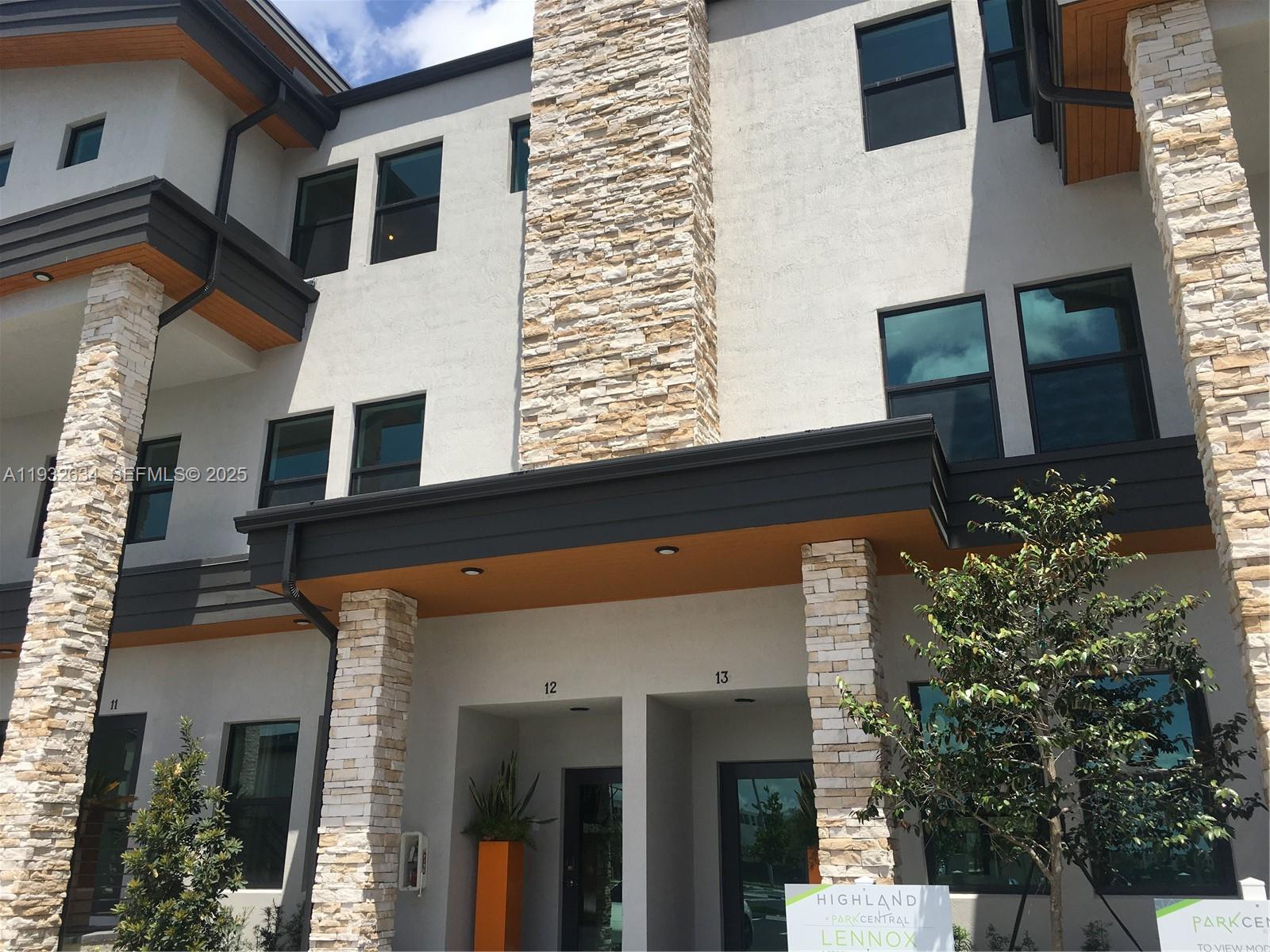 HIGHLAND AT PARK CENTRAL - Residential