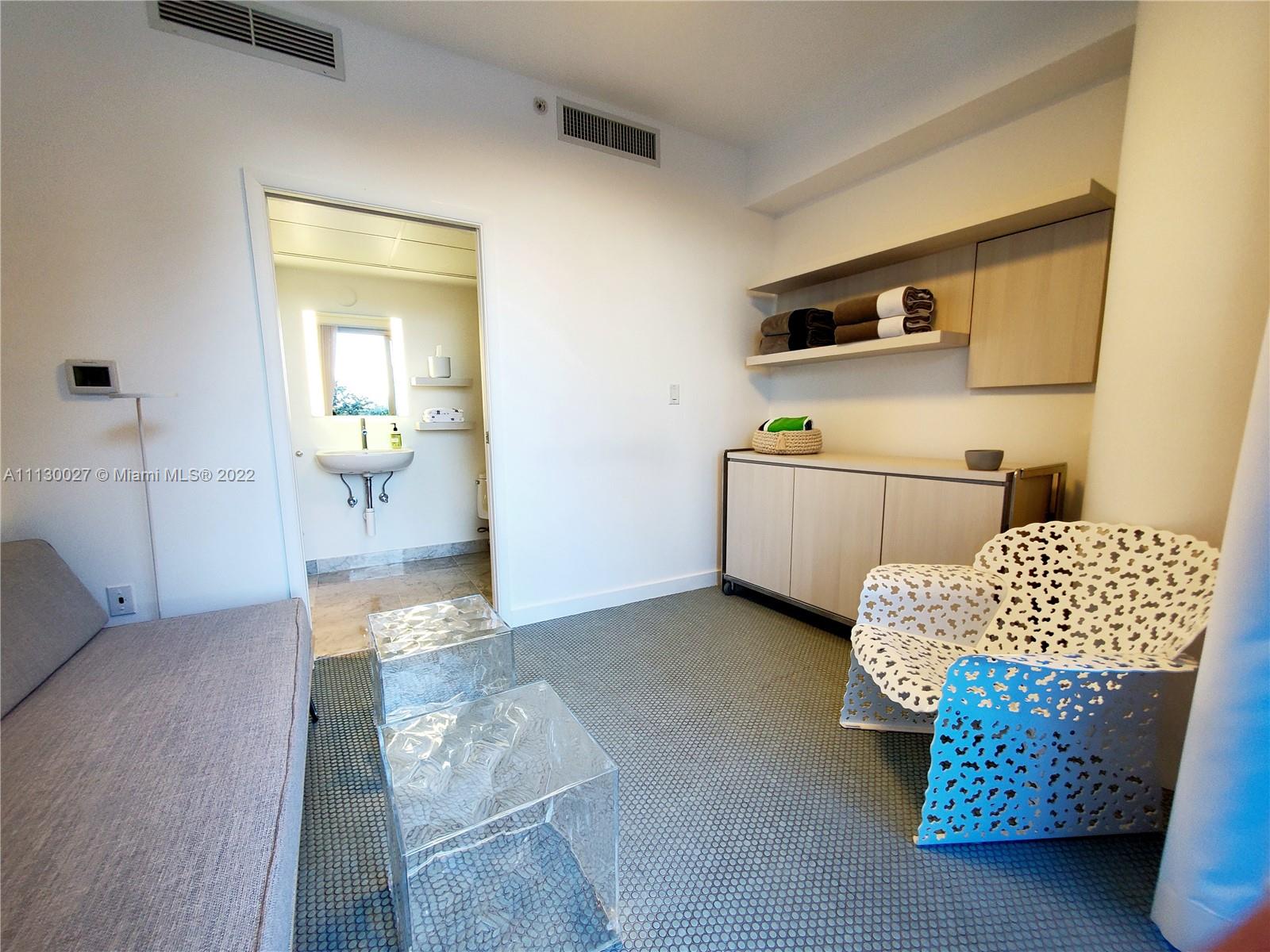 AZURE CONDO - Residential