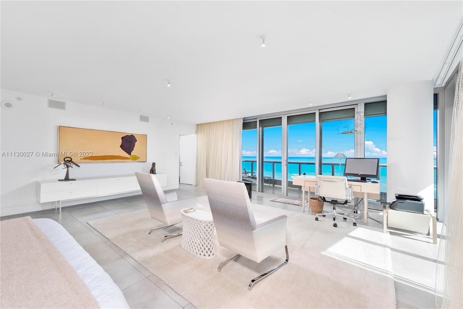 AZURE CONDO - Residential