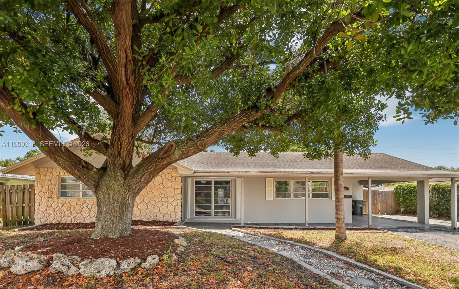 COUNTRY CLUB VILLAGE SEC - Residential