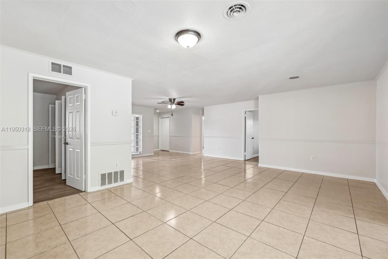 COUNTRY CLUB VILLAGE SEC - Residential