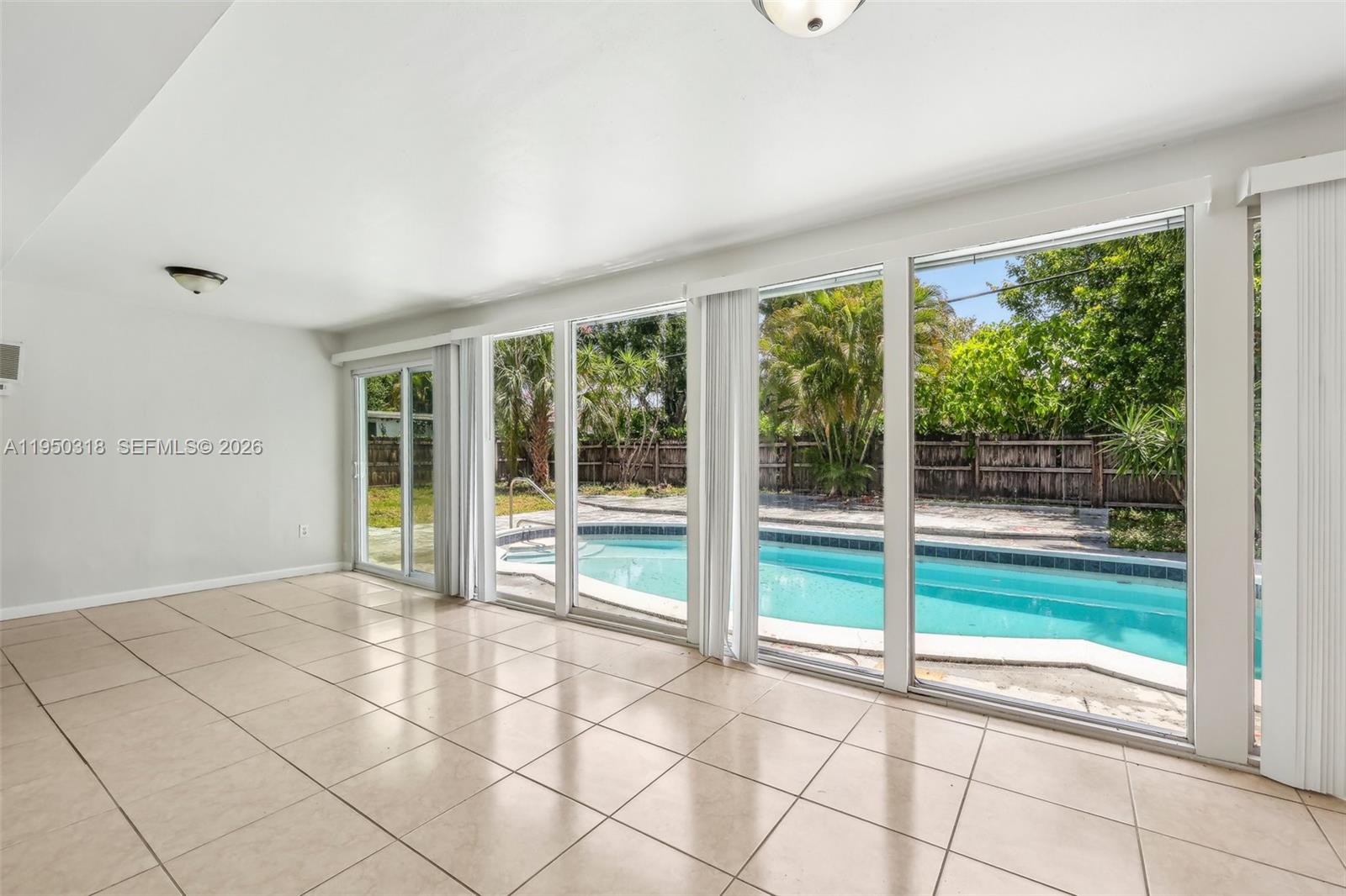 COUNTRY CLUB VILLAGE SEC - Residential