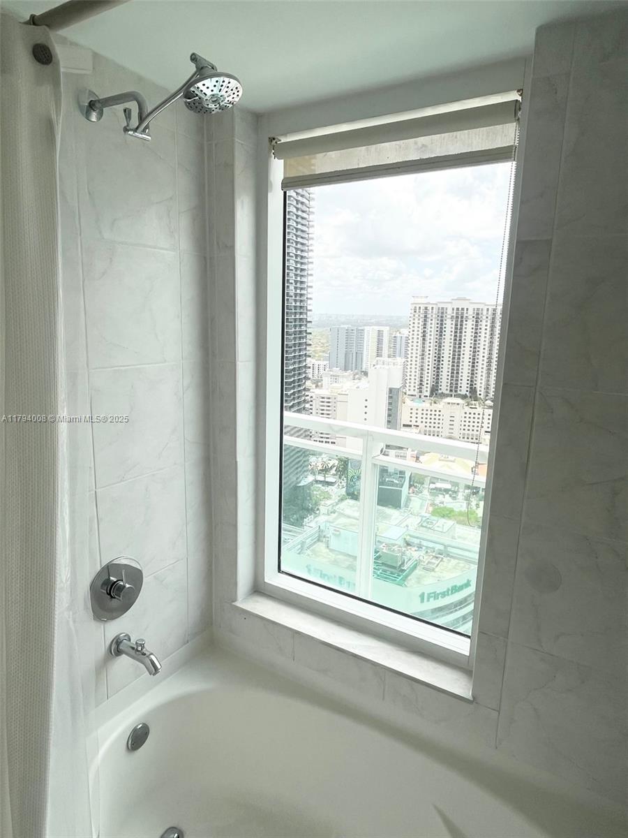 THE PLAZA 851 BRICKELL CO - Residential Lease