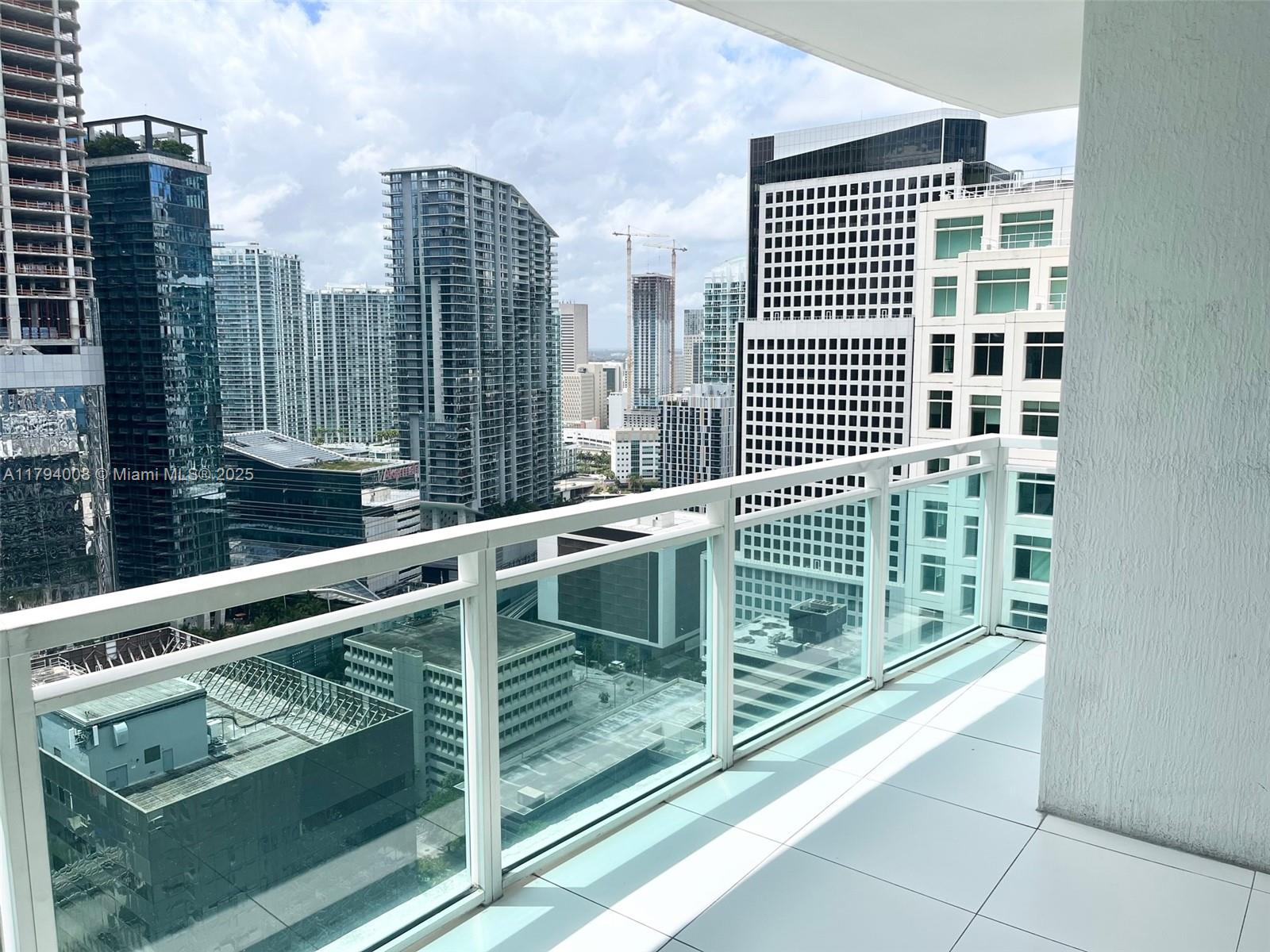 THE PLAZA 851 BRICKELL CO - Residential Lease