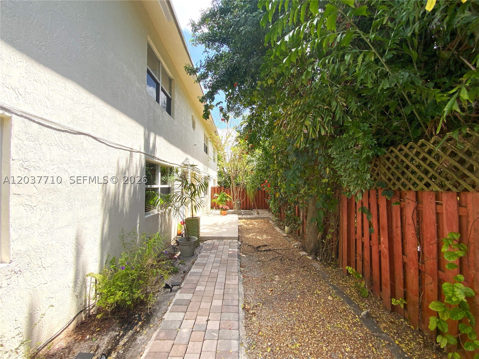 CASCADE FALLS CONDO - Residential Lease