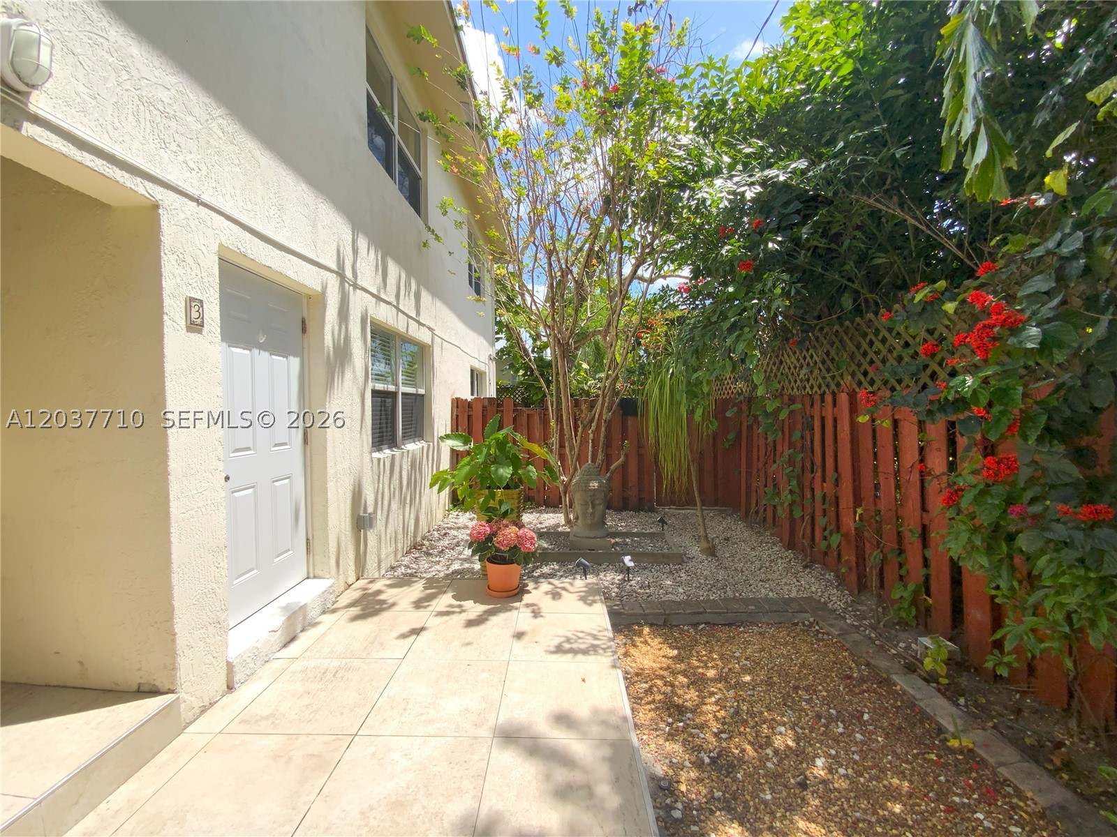 CASCADE FALLS CONDO - Residential Lease
