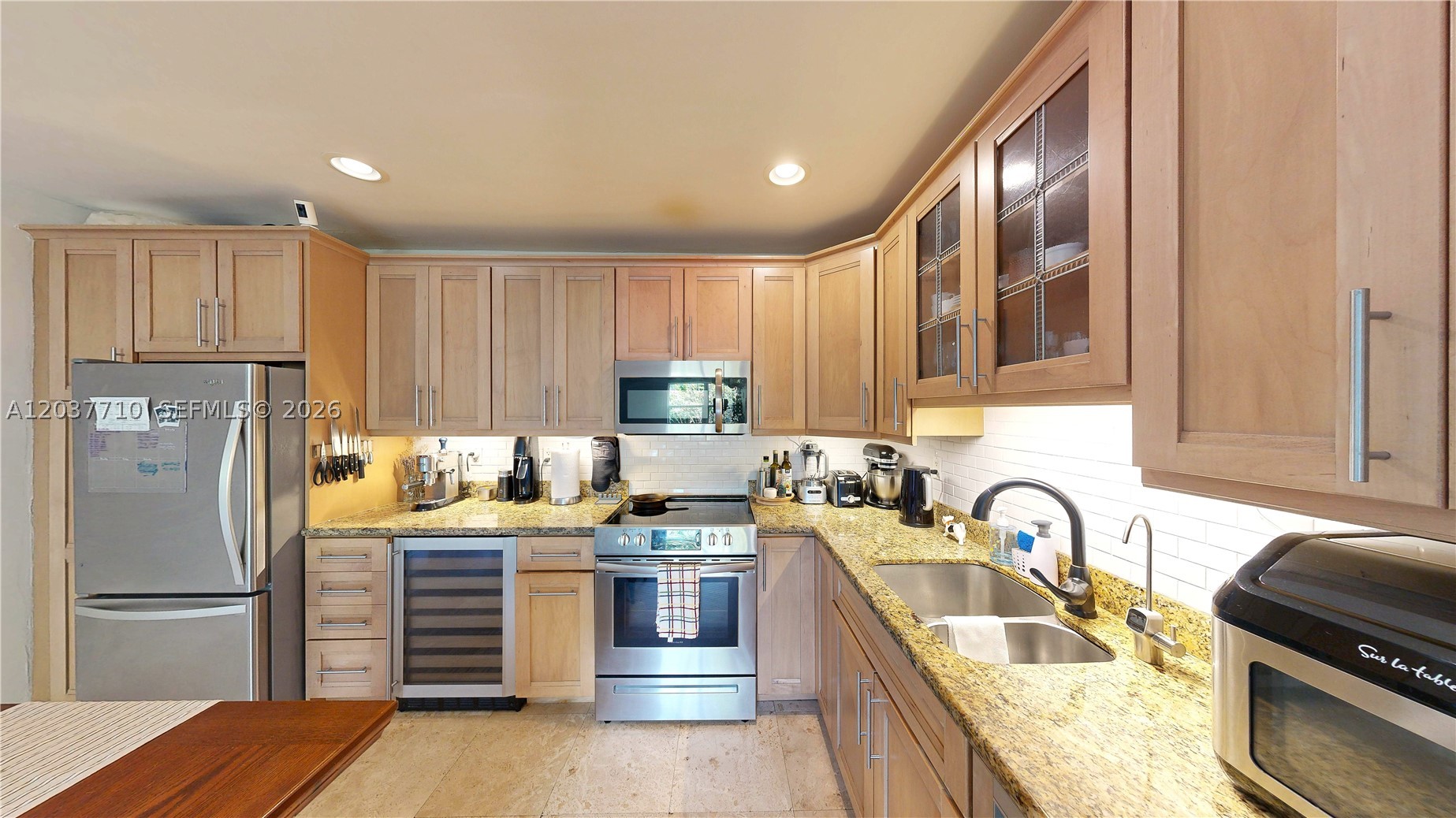 CASCADE FALLS CONDO - Residential Lease