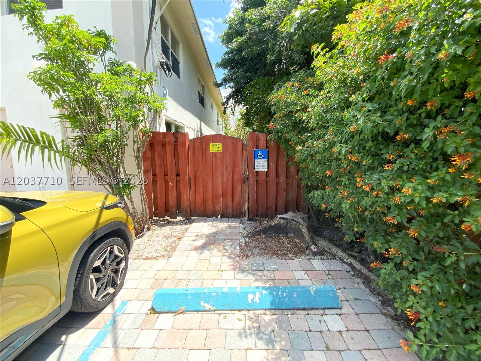 CASCADE FALLS CONDO - Residential Lease