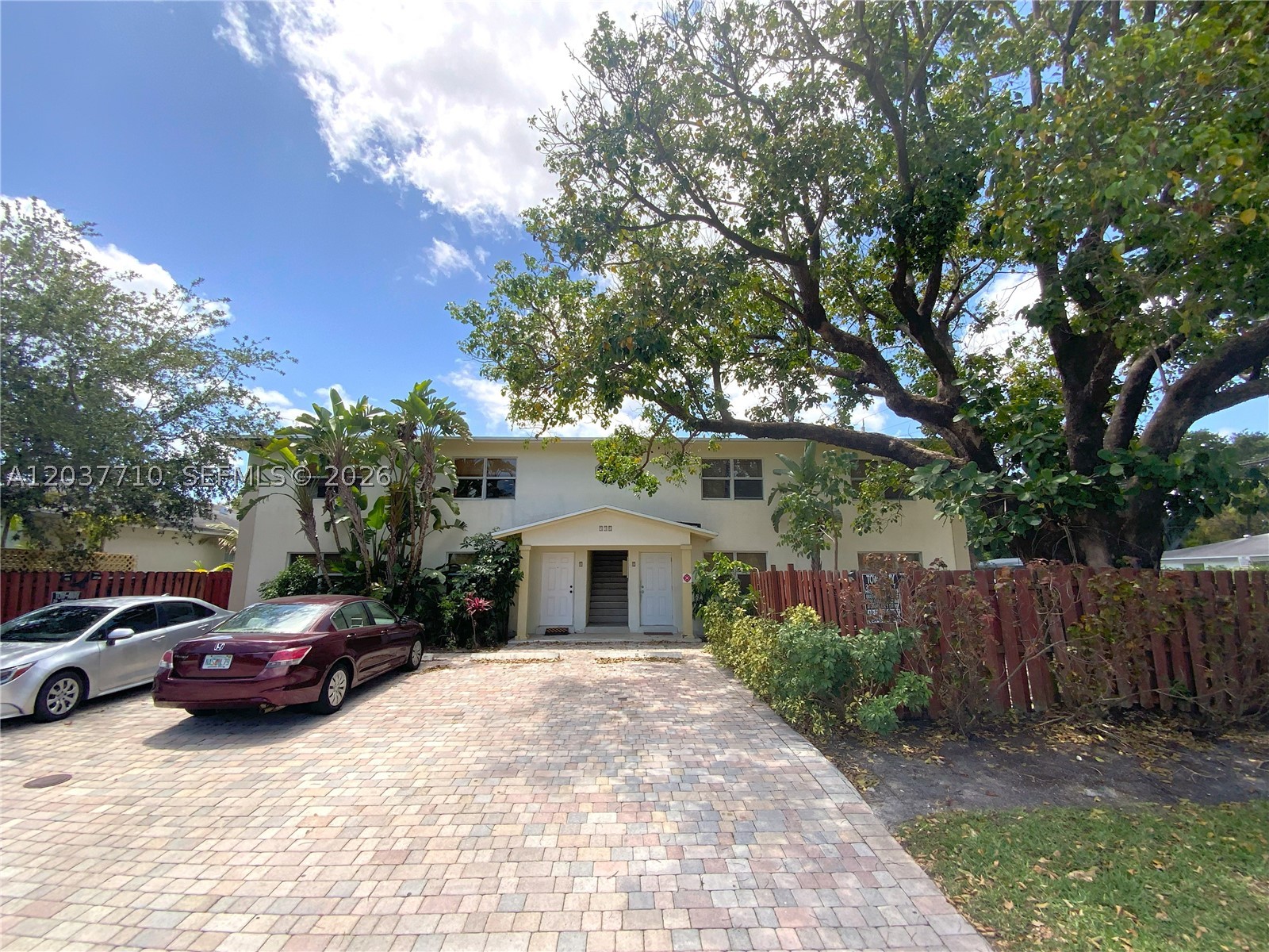 CASCADE FALLS CONDO - Residential Lease