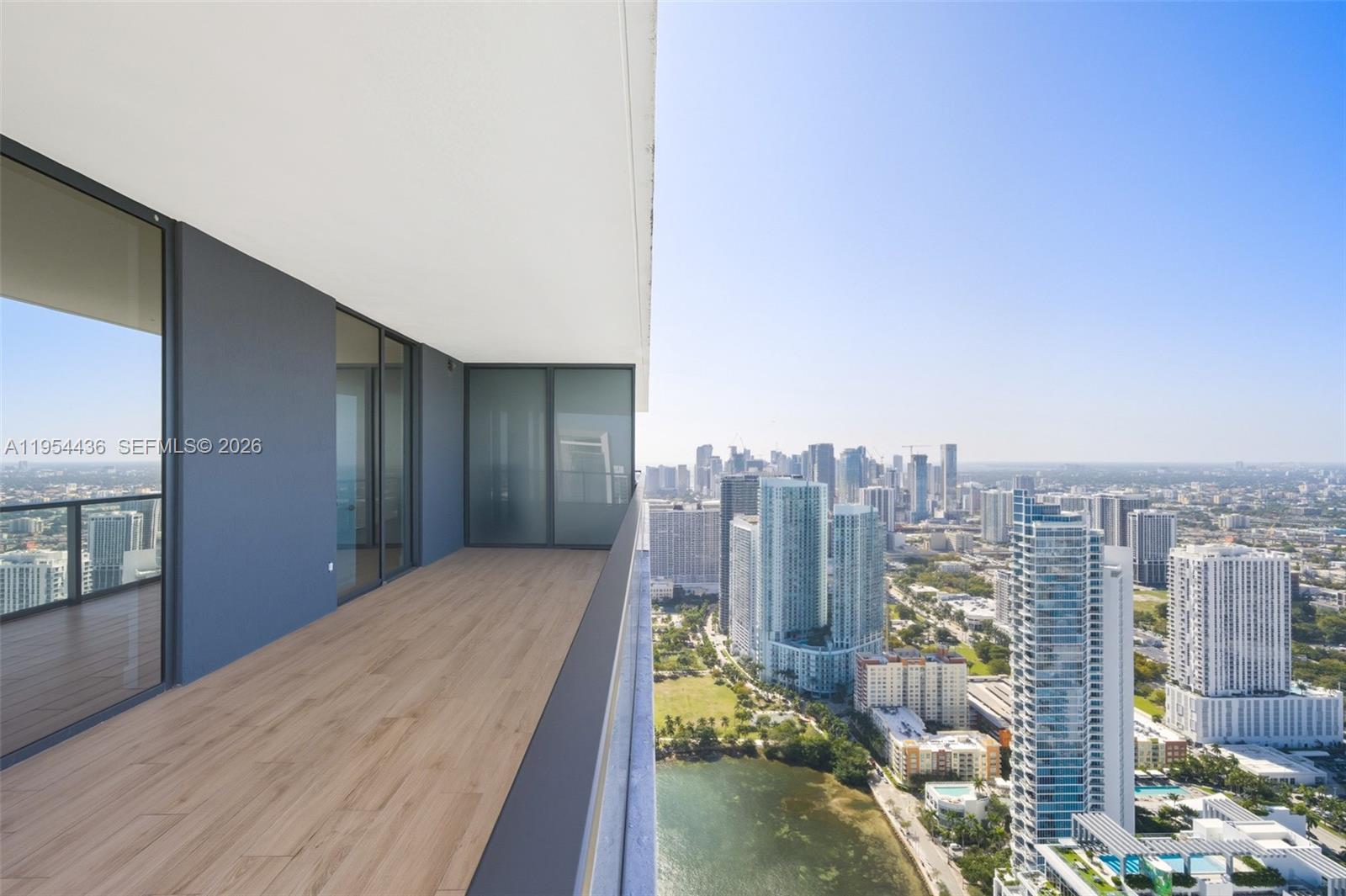 ELYSEE MIAMI - Residential
