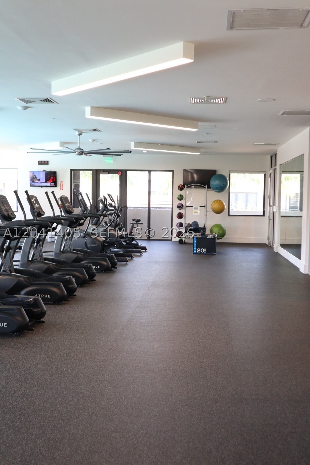 DOWNTOWN DORAL SOUTH PHAS - Residential