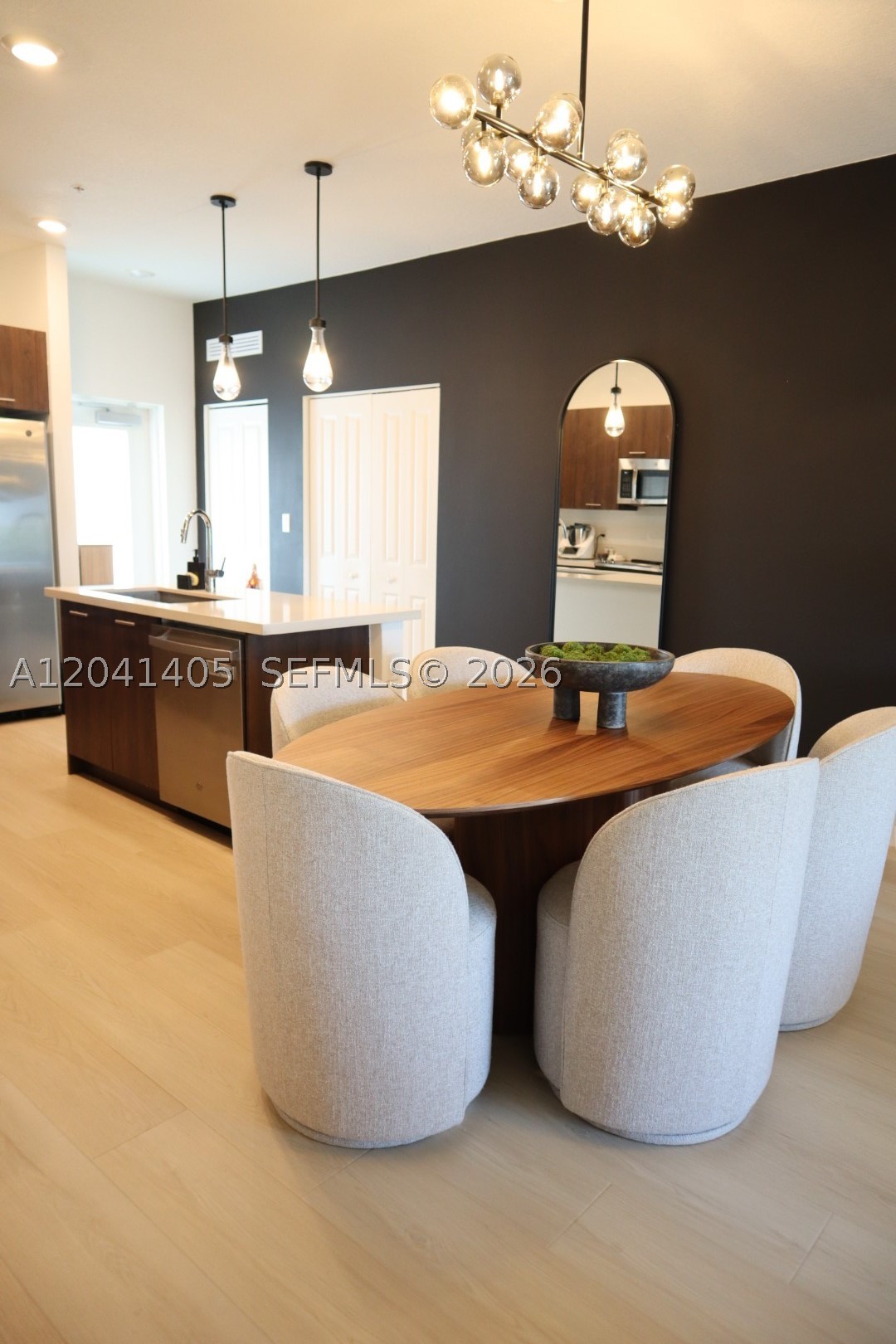 DOWNTOWN DORAL SOUTH PHAS - Residential